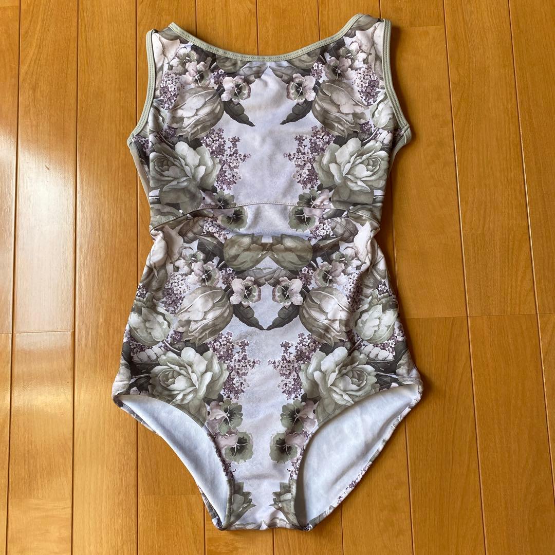 unoaフラワーゲートサンドグレー ノースリーブレオタードMLサイズ