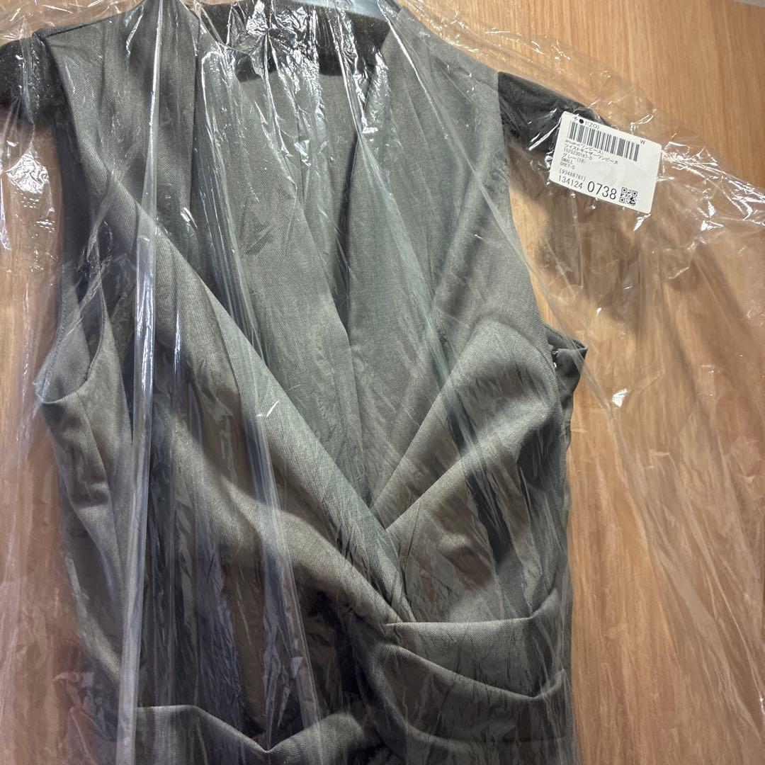 《新品未使用》アニュアンス　ツイストギャザーワンピース