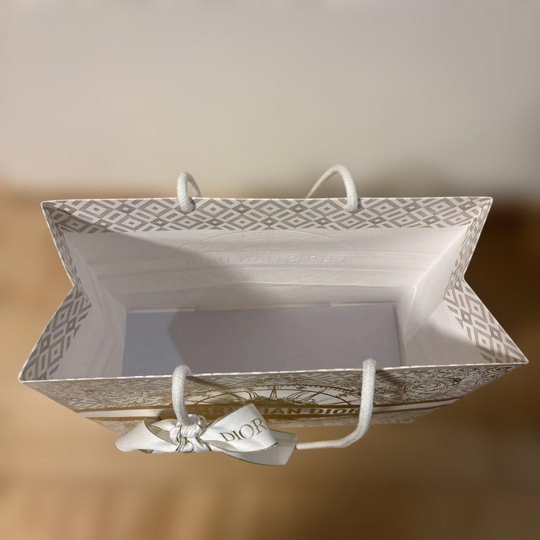 DIOR クリスマスコフレ2024 ビューティ&ケアセット　ショッパー付