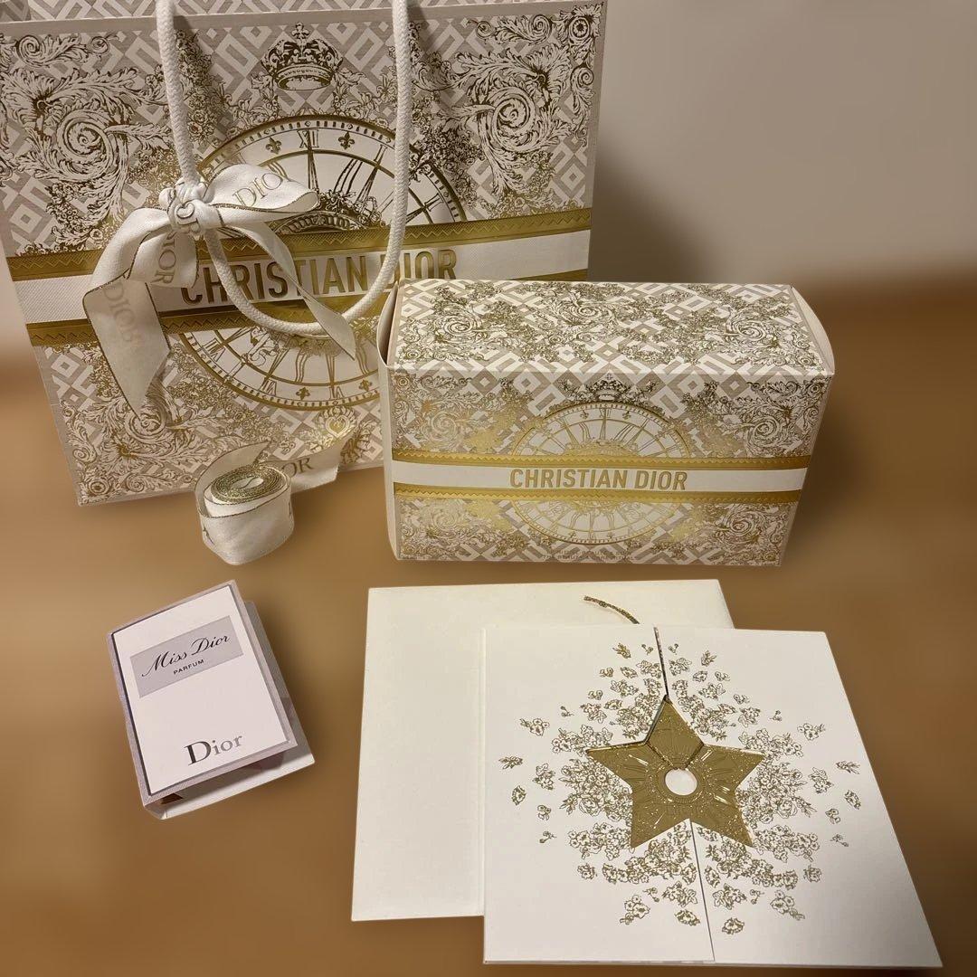 DIOR クリスマスコフレ2024 ビューティ&ケアセット　ショッパー付