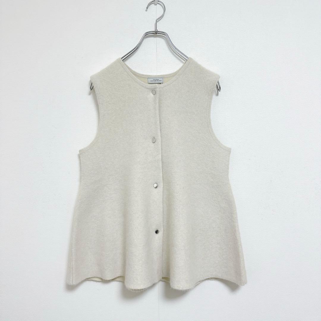 グリーンレーベルリラクシング FOXブレンド セッケツ ニット ジレ　タグ付き