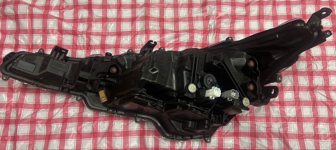 トヨタ カローラツーリング・カローラスポーツ 純正 右ヘッドライト 中古品