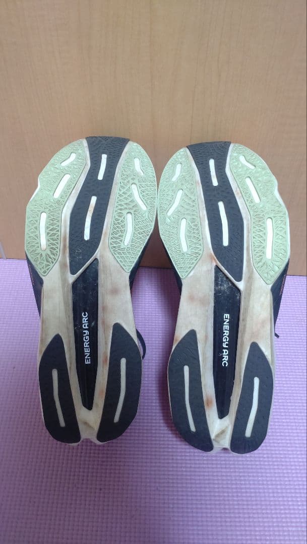 ニューバランス FuelCell SuperComp Elite v4(27cm