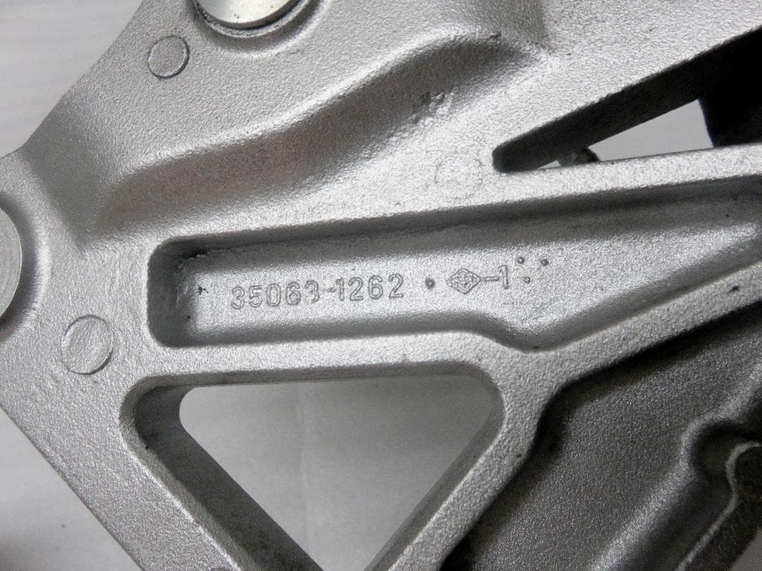 Z1000(04) 純正 メインステップ 左右セット [155]