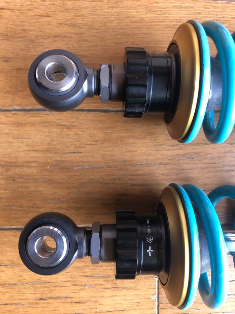 NITRON リアサスペンション