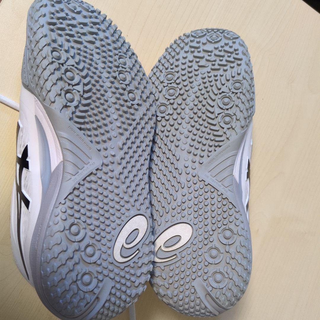 アシックス テニスシューズ　ゲルレゾリューション