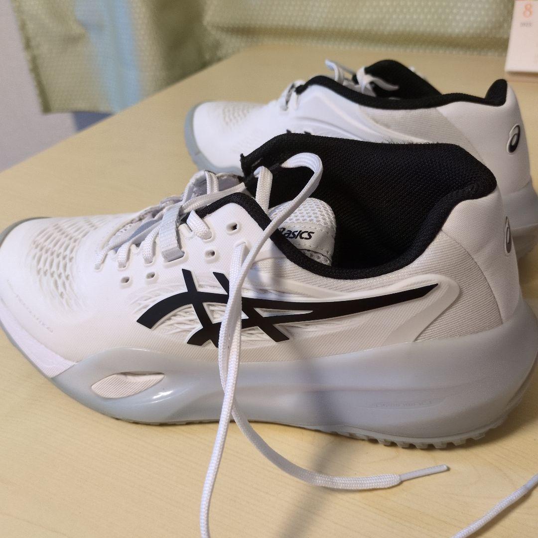 アシックス テニスシューズ　ゲルレゾリューション