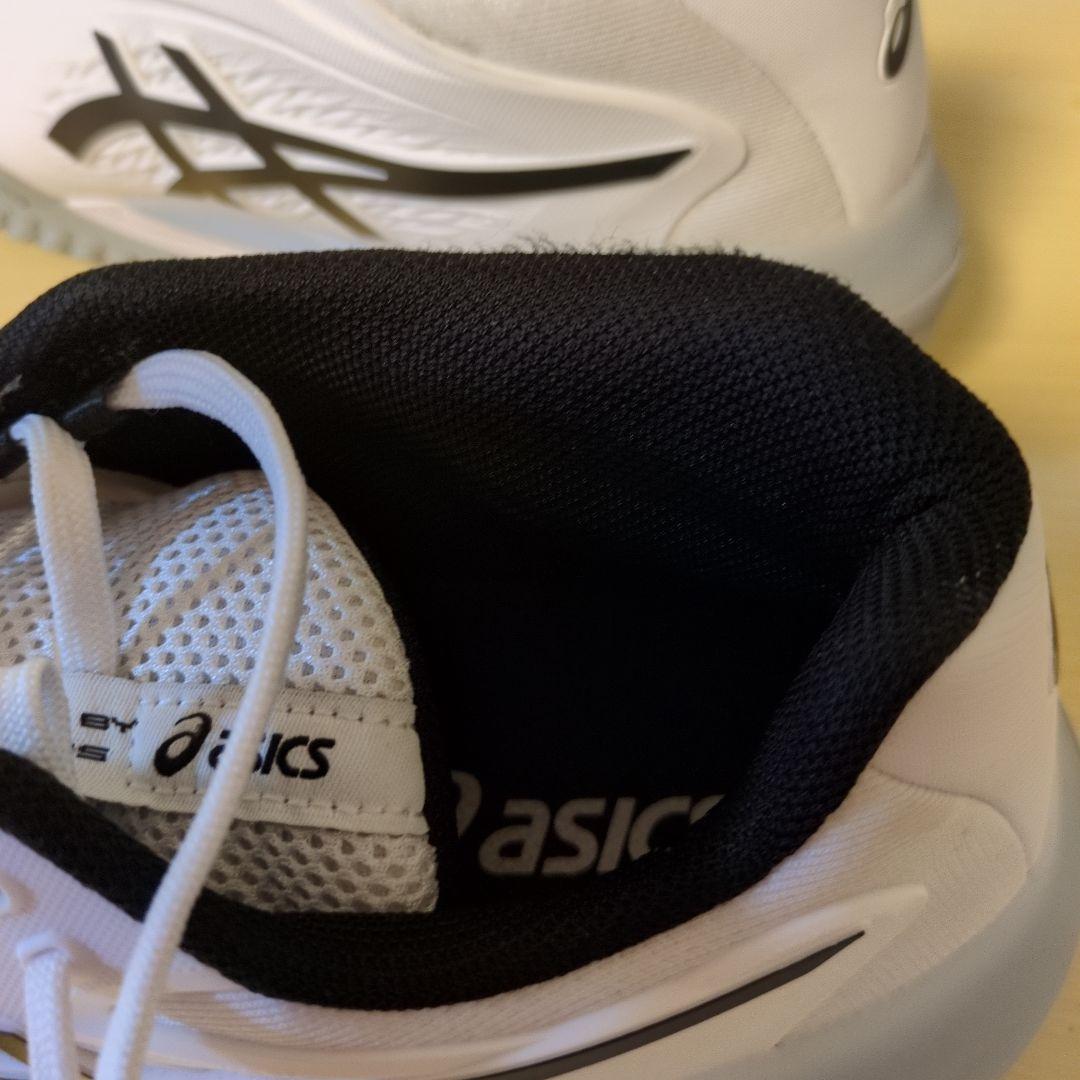 アシックス テニスシューズ　ゲルレゾリューション