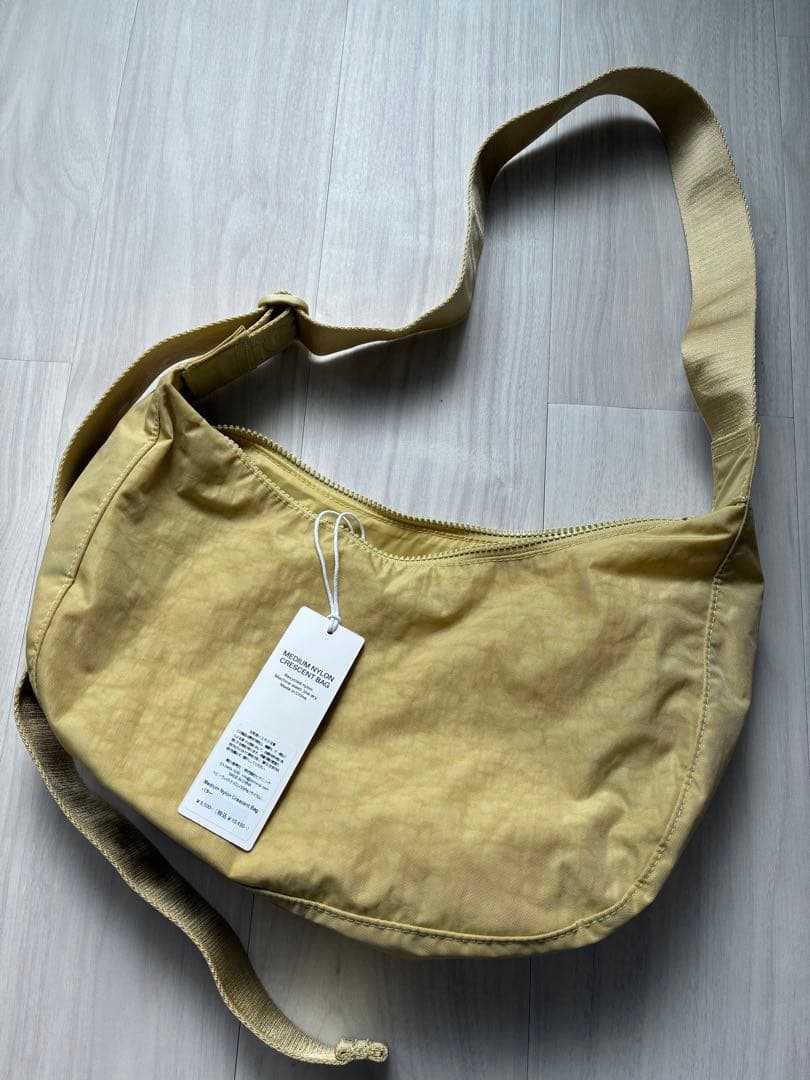 バッグ baggu Medium Nylon Crescent Bag