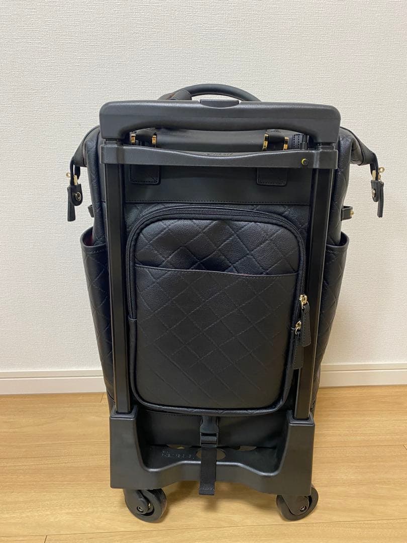 Swany スワニー キャリー ストッパー付 ダイヤキルト 美品