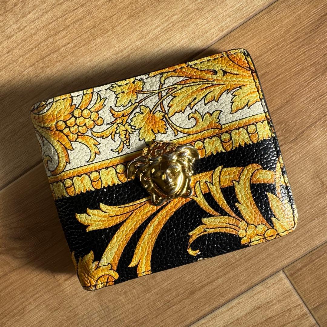 VERSACE メデューサバロック柄　二つ折り財布　総柄