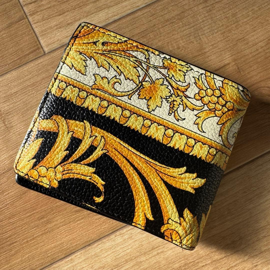 VERSACE メデューサバロック柄　二つ折り財布　総柄