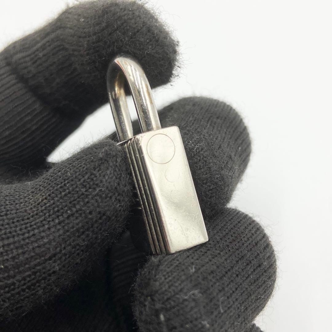 エルメス　カデナ　パドロック　南京錠　鍵　100 2本セット　ロゴ刻印　シルバー