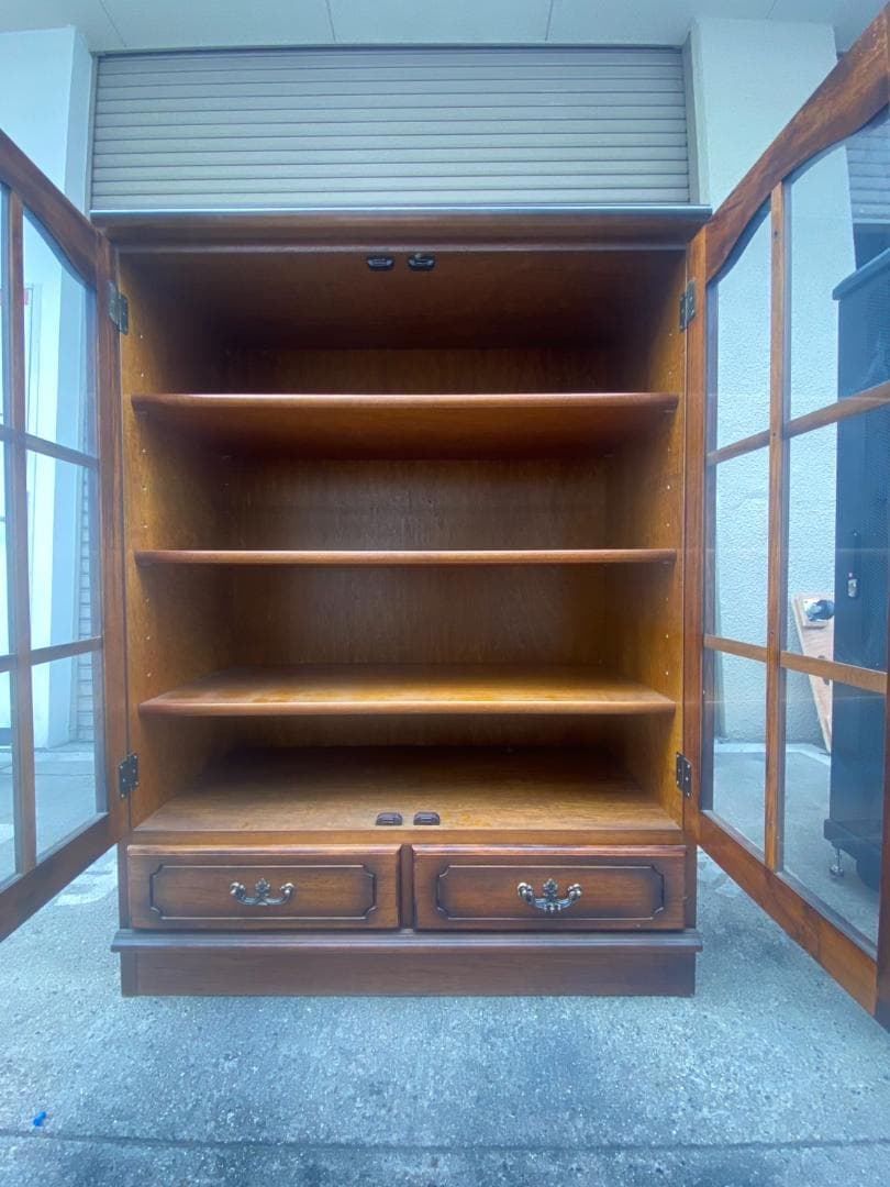 A626「Karimoku」カリモクコロニアル キャビネット ショーケース