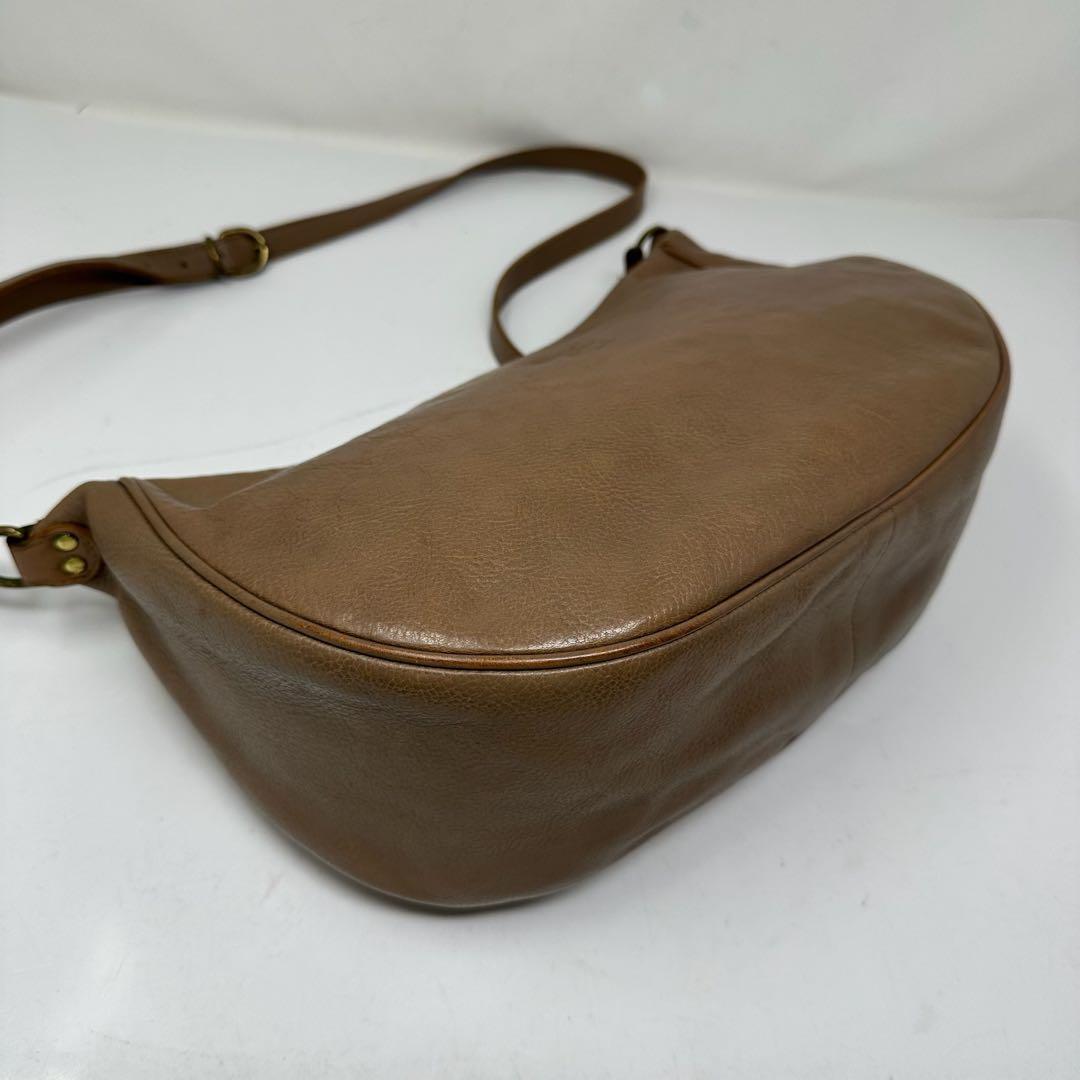 【美品】 イルビゾンテ ショルダーバッグ レザー 保存袋付き