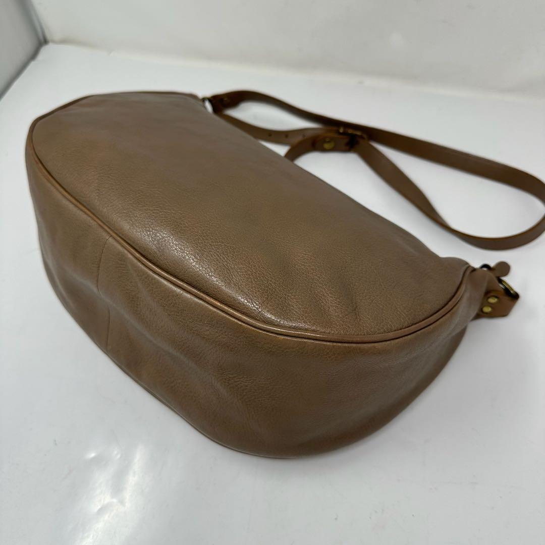 【美品】 イルビゾンテ ショルダーバッグ レザー 保存袋付き