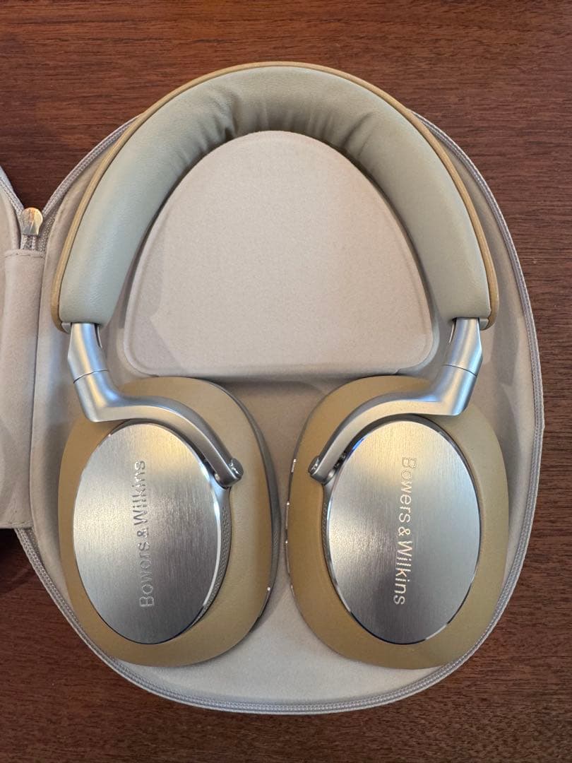 Bowers & Wilkins Px8 タン　ワイヤレスヘッドホン