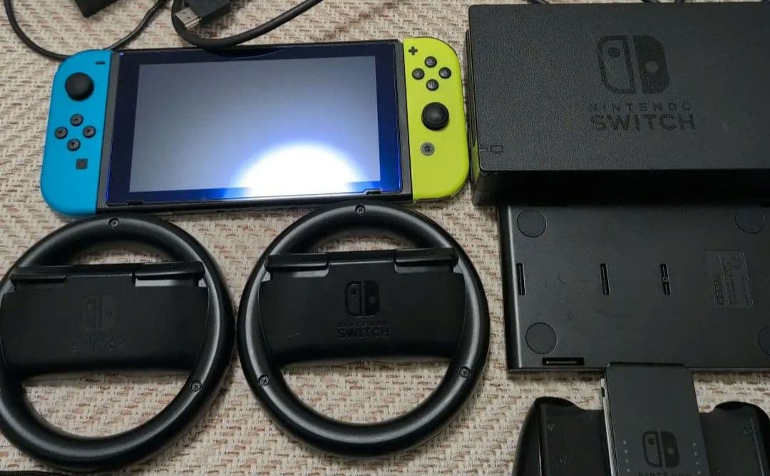 Switch本体　マリカーコントローラー付き　訳あり