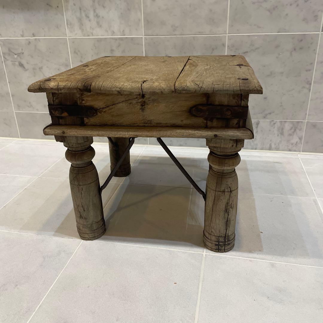 ベルギー　アントワープ　テーブル？　イス？　アイアン　インダストリアルサビ