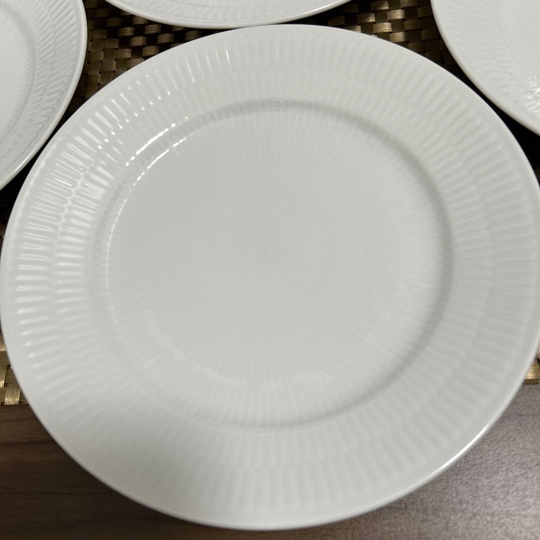 美品✨ロイヤルコペンハーゲン ホワイトフルーティッド19 cm x 4 pcs
