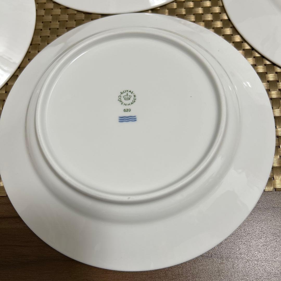 美品✨ロイヤルコペンハーゲン ホワイトフルーティッド19 cm x 4 pcs