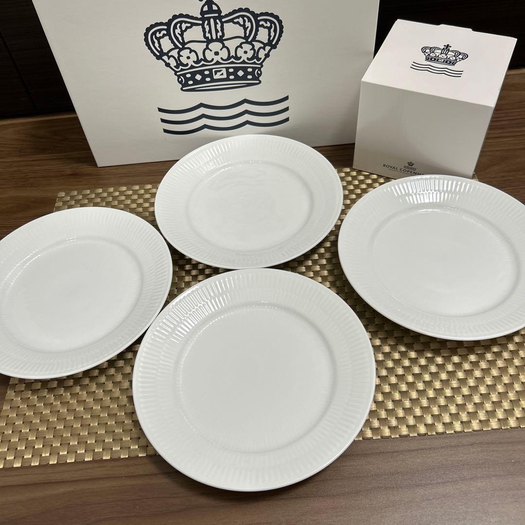 美品✨ロイヤルコペンハーゲン ホワイトフルーティッド19 cm x 4 pcs