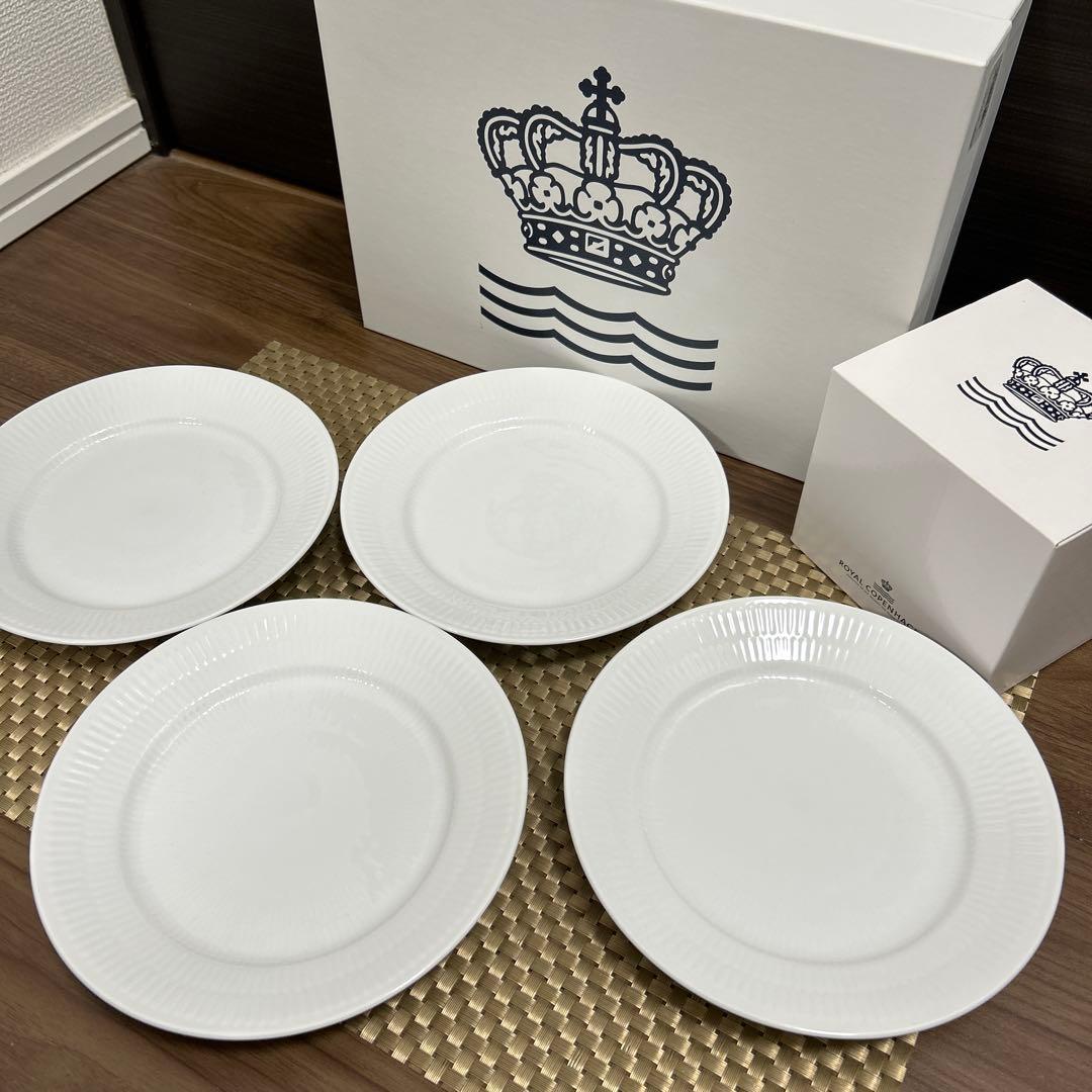 美品✨ロイヤルコペンハーゲン ホワイトフルーティッド19 cm x 4 pcs