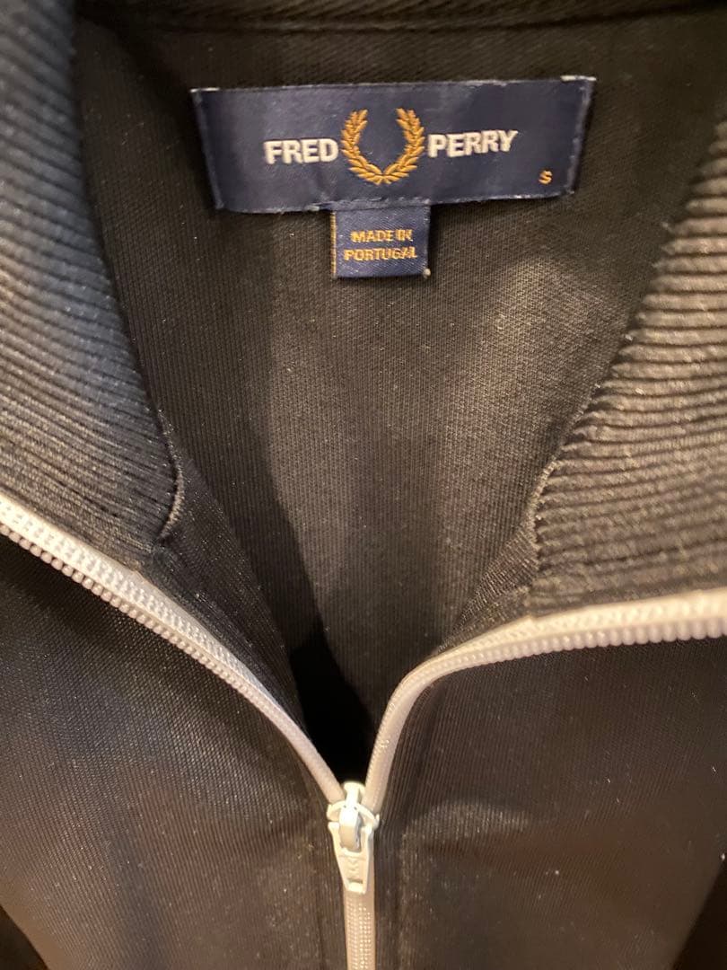 FRED PERRY ジップアップジャケット S ブラック