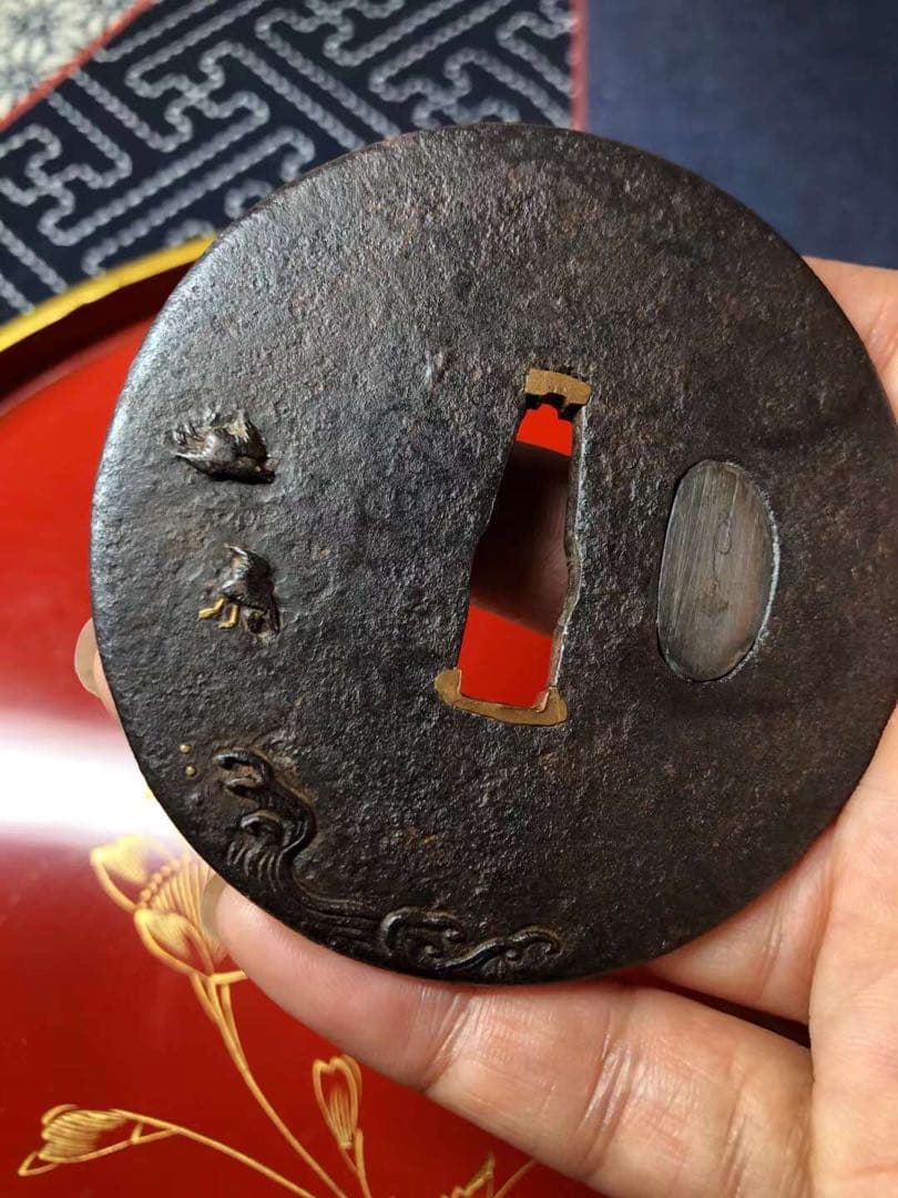 刀剣美術 日本刀鍔 銀象嵌金銀象嵌鍔　鉄地金銀象嵌容彫片切彫