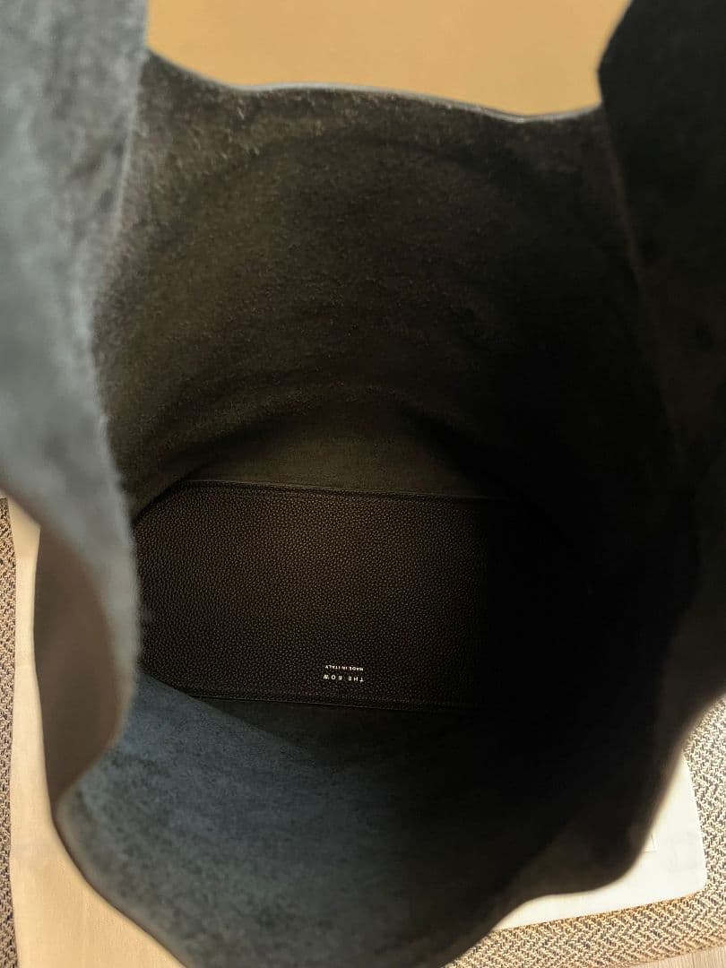 the row bindle three black ザ ロウ