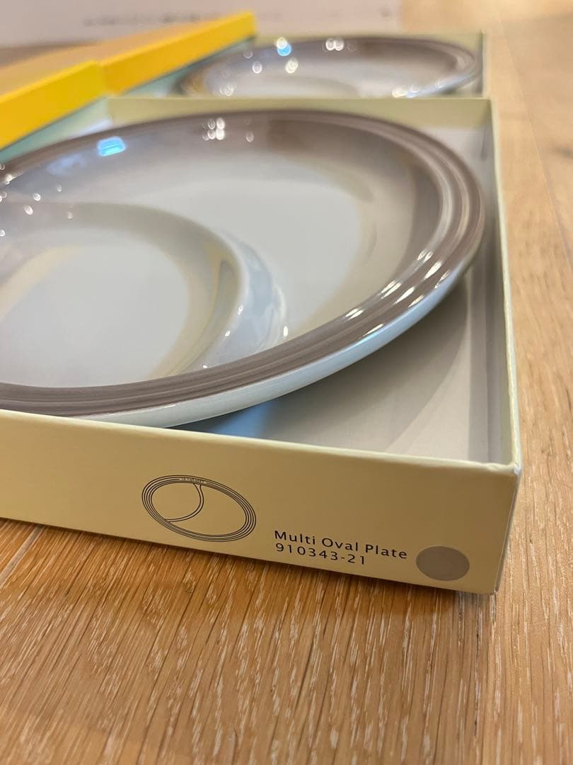 新品未使用　LE CREUSET グレー 皿 マルチオーバルプレート　2枚セット