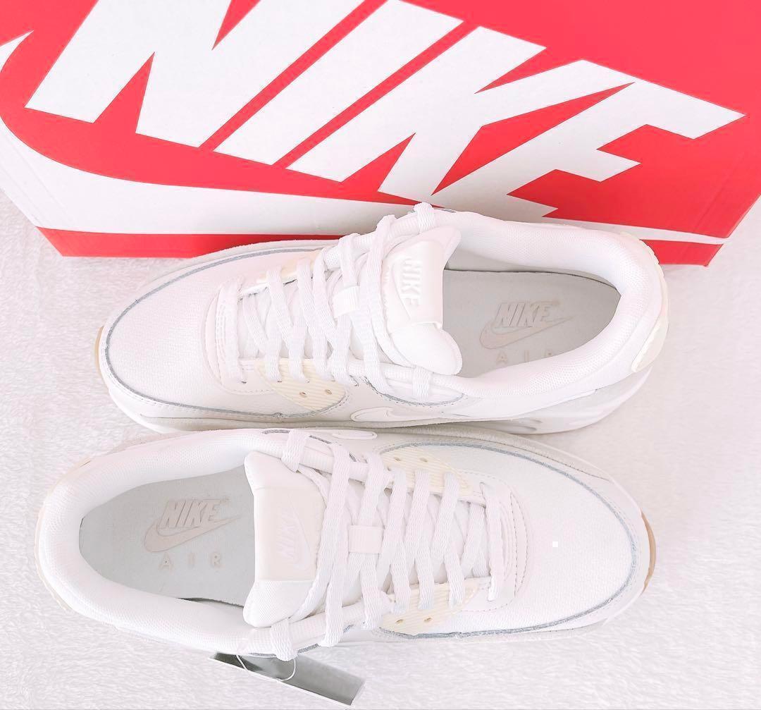 新品未使用❣️ ナイキ エア マックス 90 LV8 ホワイト スニーカー★