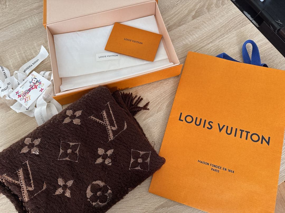 ルイヴィトン エシャルプロゴマニア マフラー シャインマロン