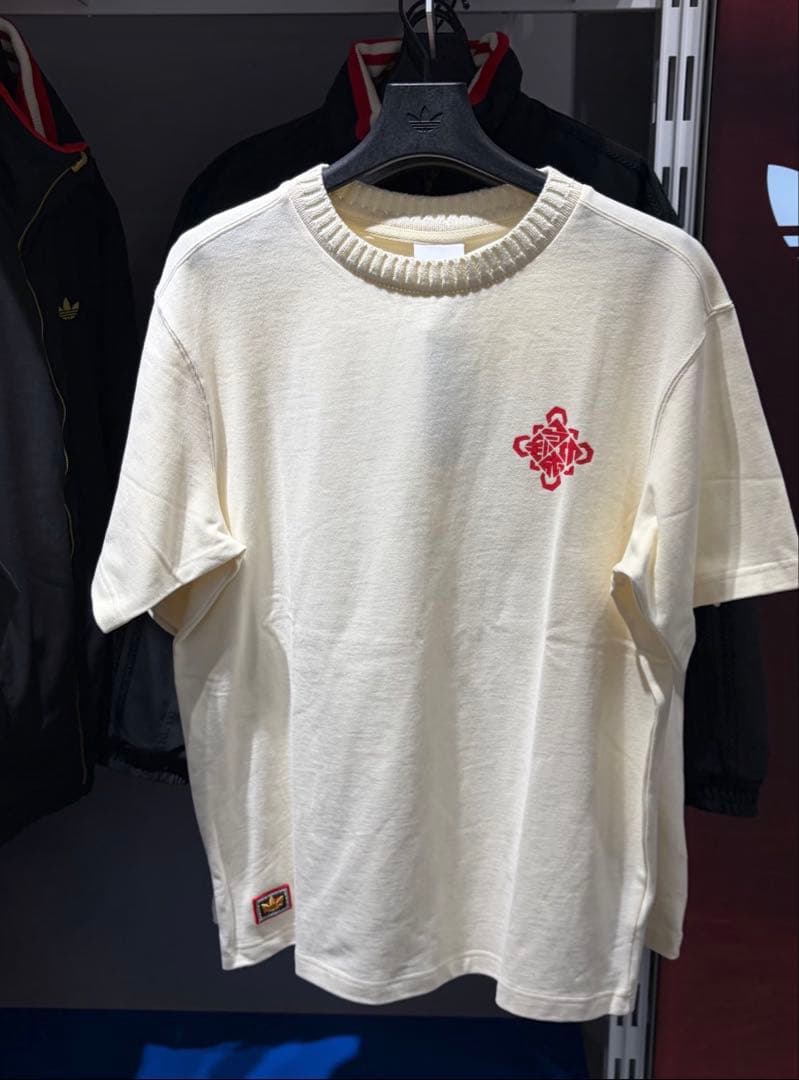 新品L Adidas FW25 CNY 馬年限定 半袖Tシャツ KT0713