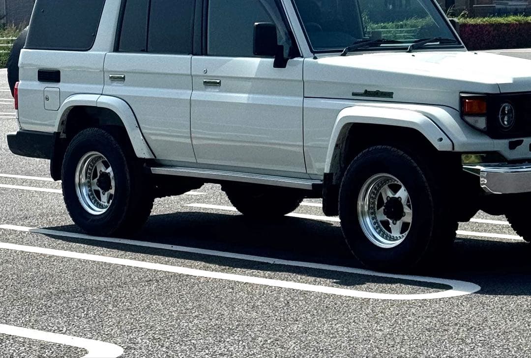 ザイジックス ラグナ ホイール 16インチ ランクル70