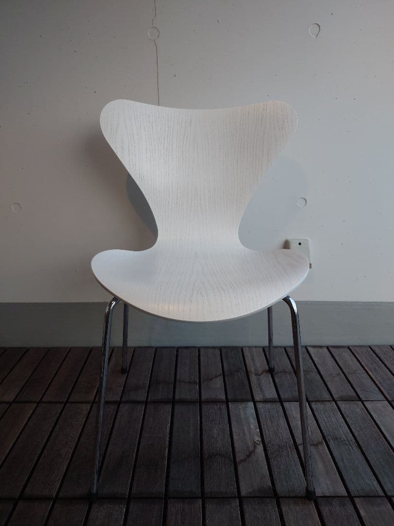 【展示品】フリッツハンセン／セブンチェア／カラードアッシュホワイト／クローム脚①