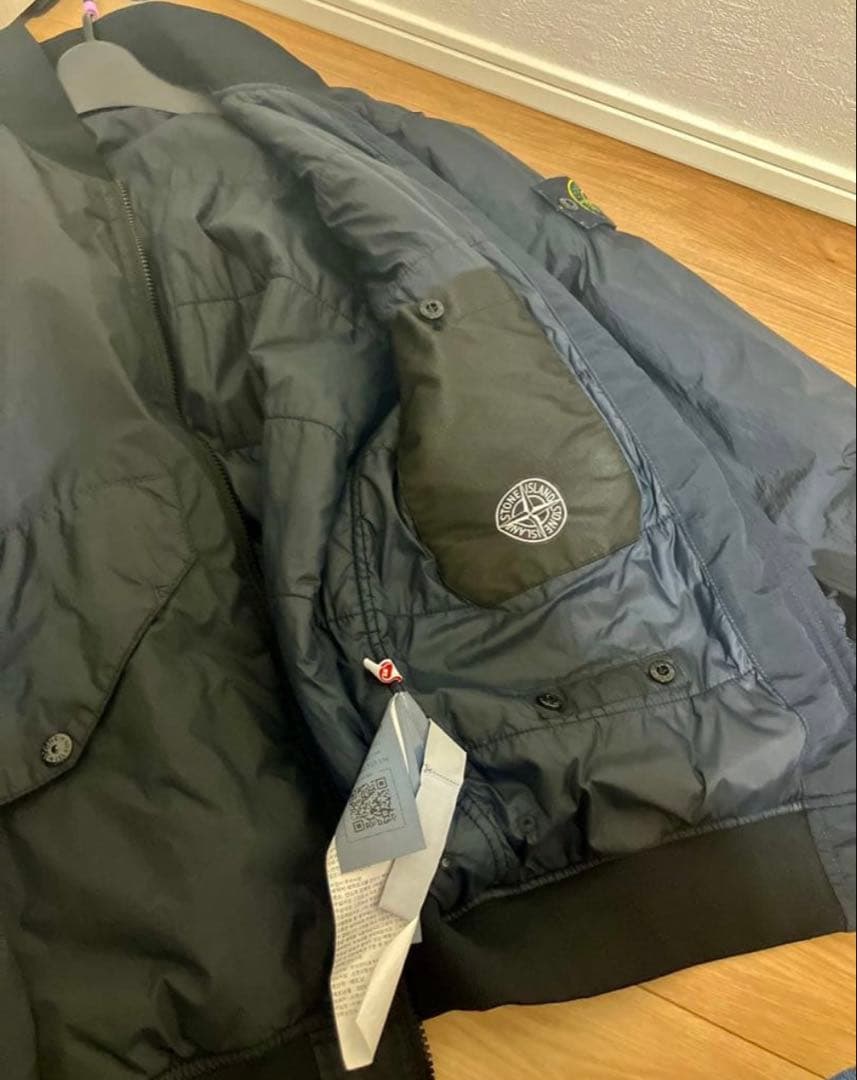 ストーンアイランド ブラック ボンバージャケット MA-1中綿アウター 黒