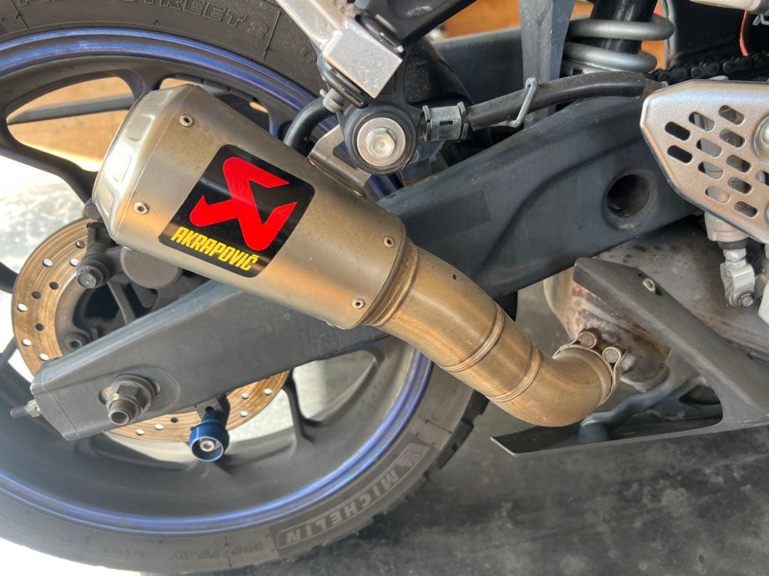 YZF-R25、MT-25 YZF-R3 MT-03 マフラー