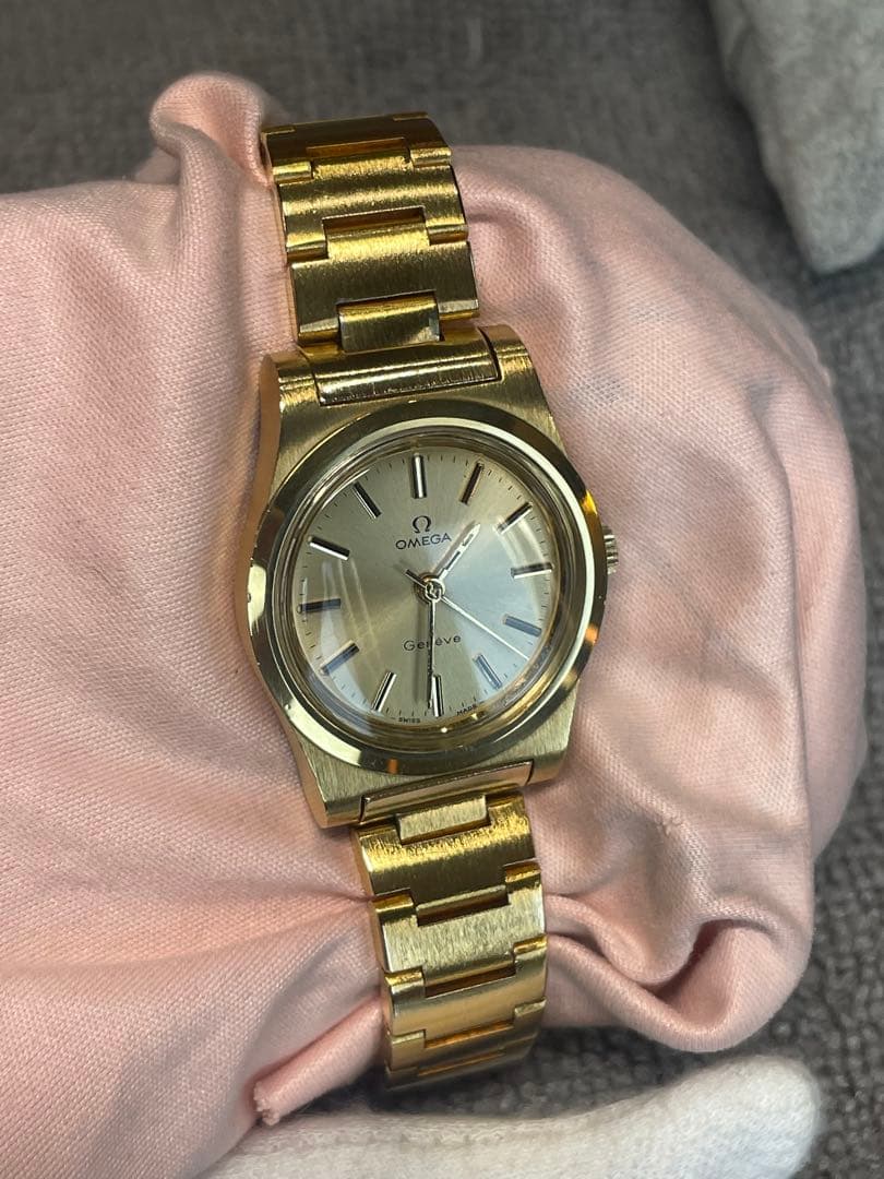 SWISS OMEGA 手巻き　レディース　正確稼働　ほぼ未使用　裏蓋シール　箱