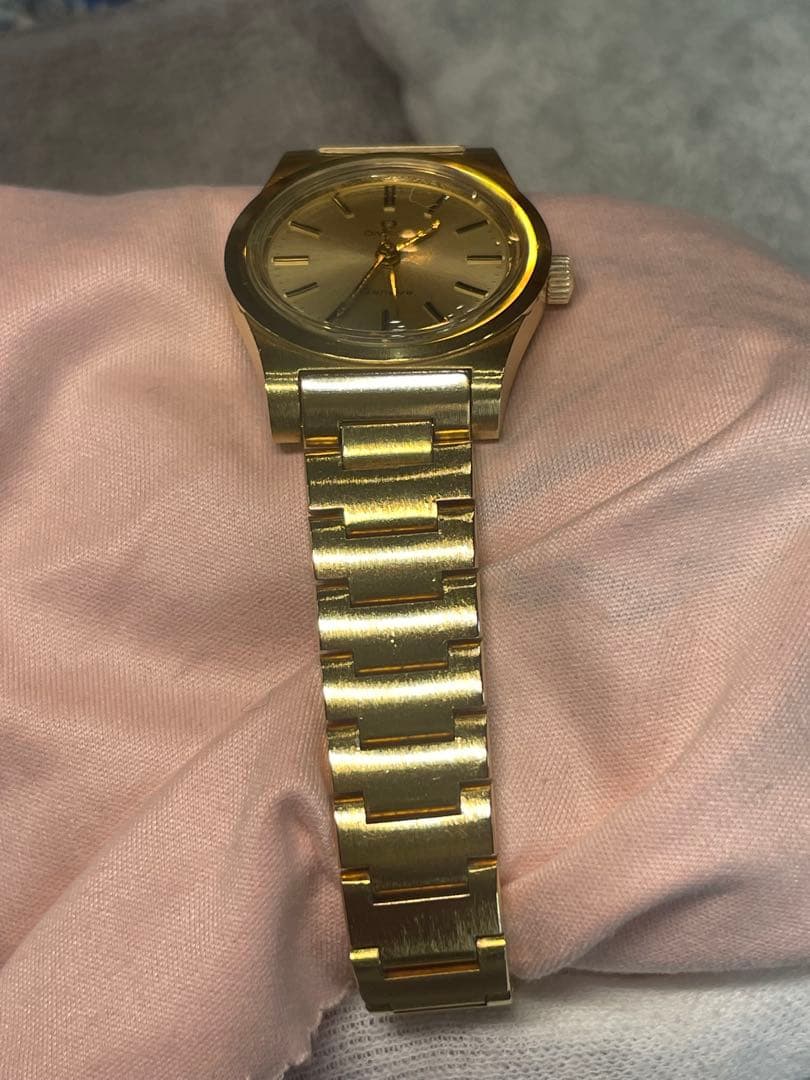 SWISS OMEGA 手巻き　レディース　正確稼働　ほぼ未使用　裏蓋シール　箱