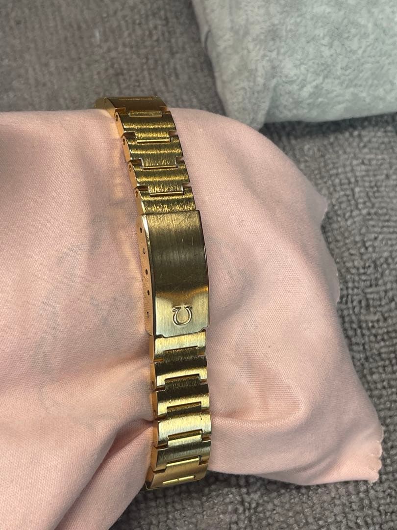 SWISS OMEGA 手巻き　レディース　正確稼働　ほぼ未使用　裏蓋シール　箱