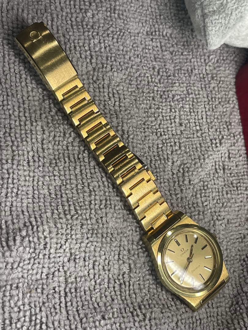 SWISS OMEGA 手巻き　レディース　正確稼働　ほぼ未使用　裏蓋シール　箱