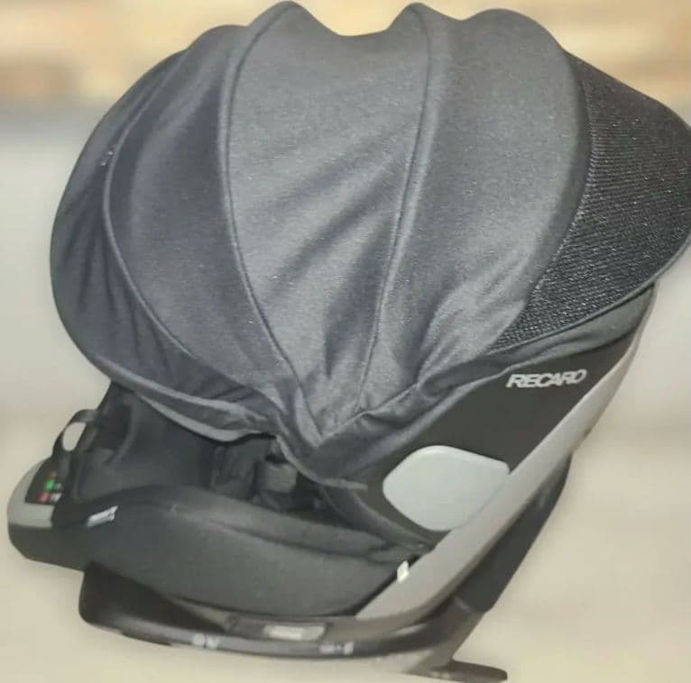 ✨美品✨RECARO Salia J チャイルドシート 日よけ付き ブラック 黒