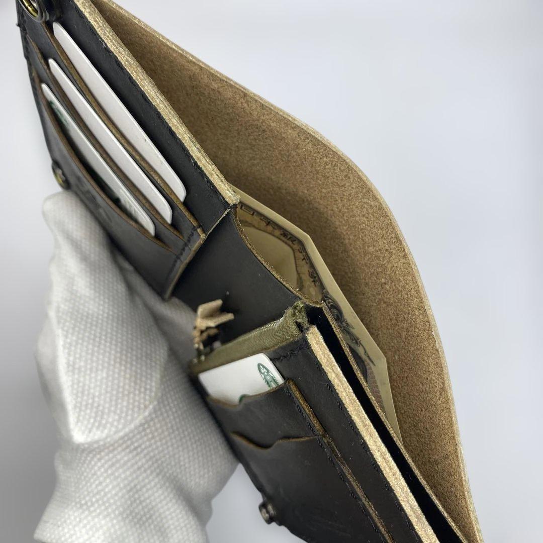 収納たくさんお札折らずに収納できる無骨な手染めミドルトラッカーウォレット BTW