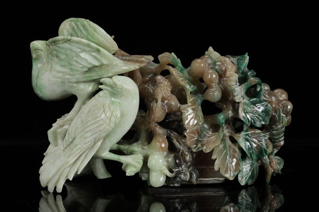 中国古玩 翡翠 玉石 鳥葡萄彫刻 960g 置物 唐物 細密彫刻 天然石 ヒスイ