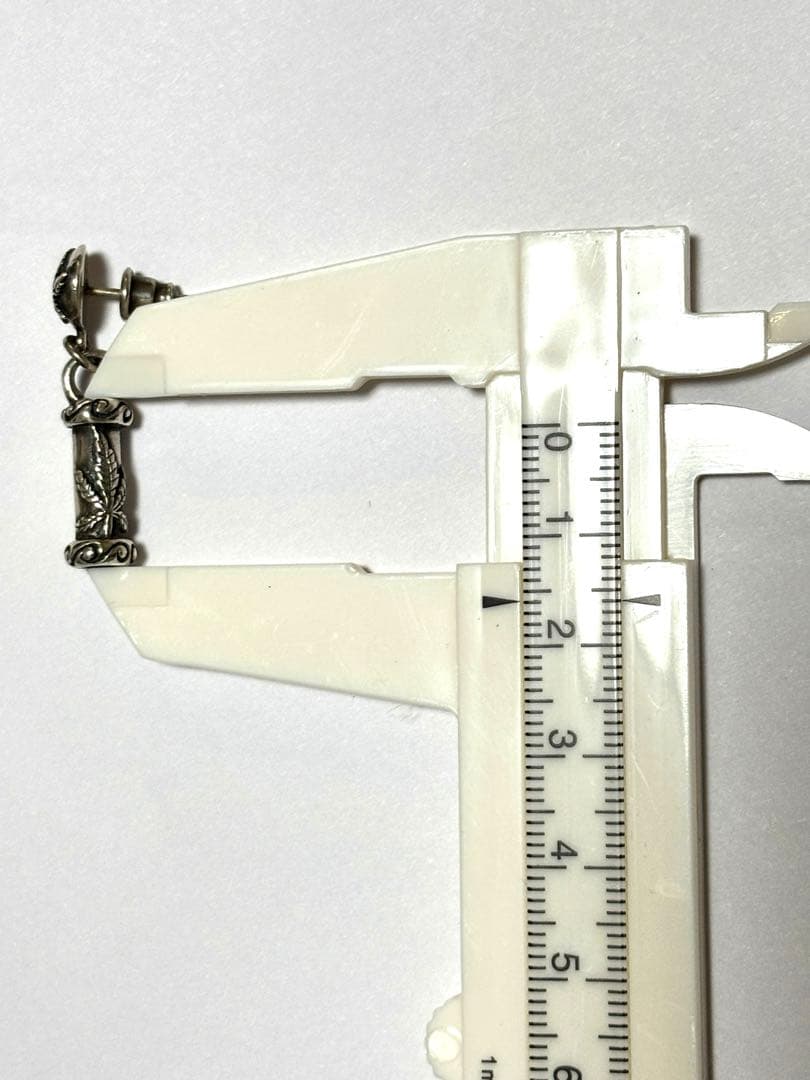 SAMOA　A&G シルバー　片耳用　ヘンプモチーフ　ゆれるピアス