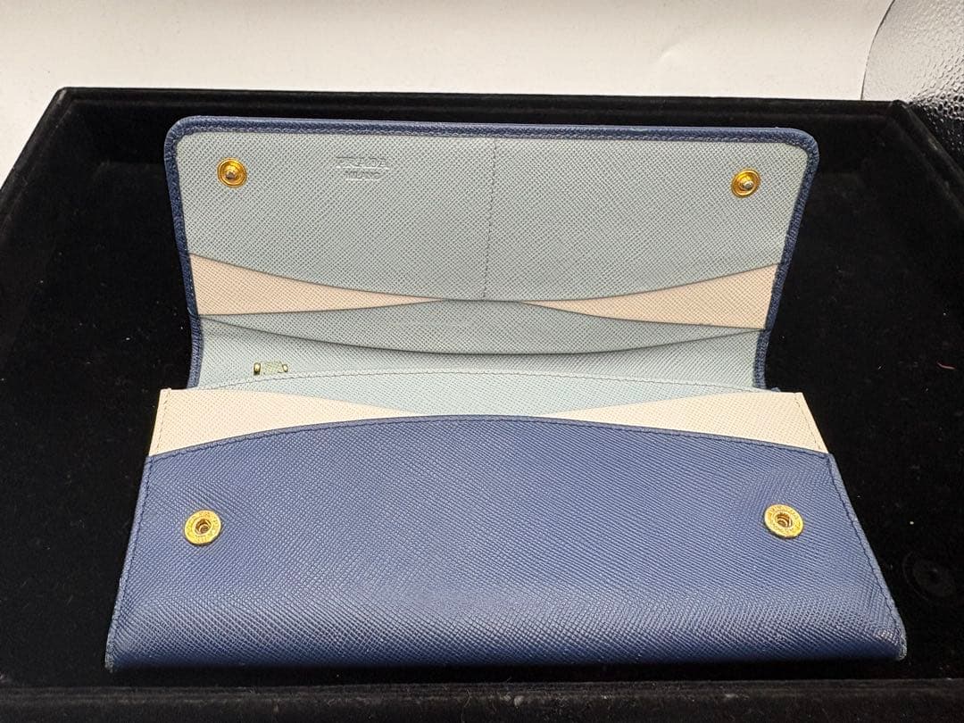 PRADA プラダ サフィアーノ 長財布 フラップ　ブルー
