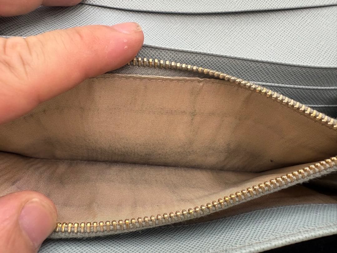 PRADA プラダ サフィアーノ 長財布 フラップ　ブルー