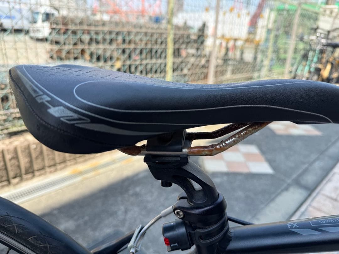 は*る様 【定価8.3万円】マットブラックTrek 大阪府引き取り可能な方限定