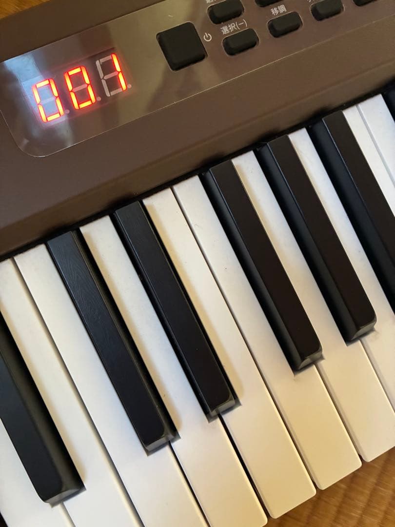電子ピアノ　88鍵盤　充電タイプ　スリム軽量　マホガニー